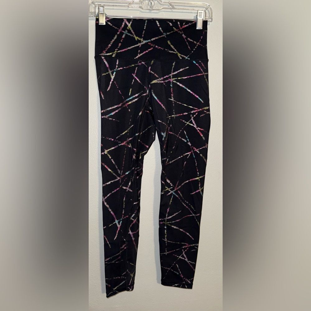 ZYIA Black with Multicolor Pattern Cropped Atheltic Leggings size 4 -#720